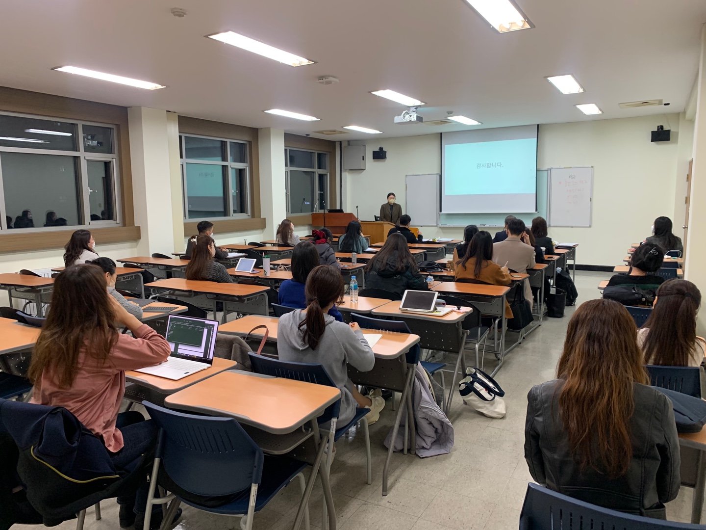 2022년 가을학기 교육대학원 영어교육전공 논문/보고서 중간심사 대표이미지